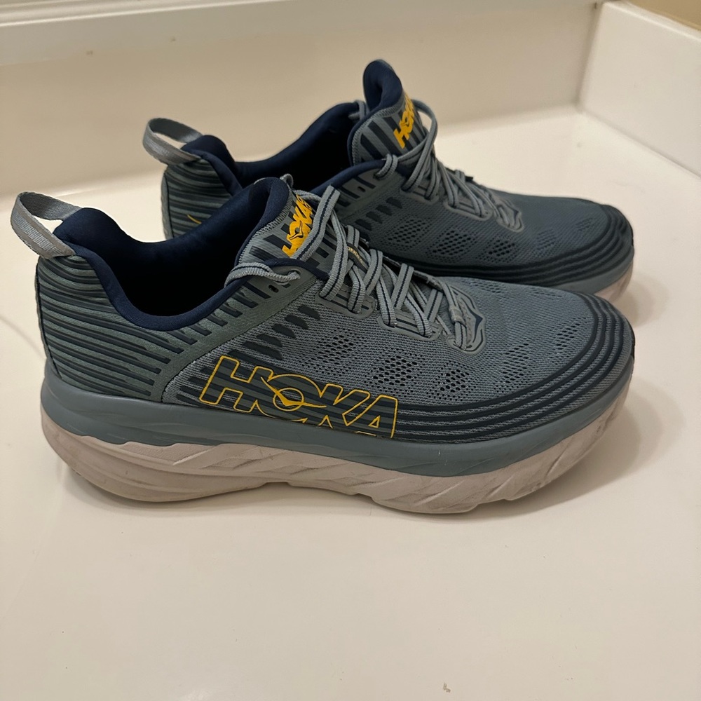 Hoka One One Bondi 6 - Size 8